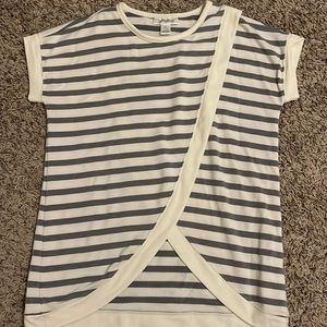 Motherhood Nursing Wrap Tee Small